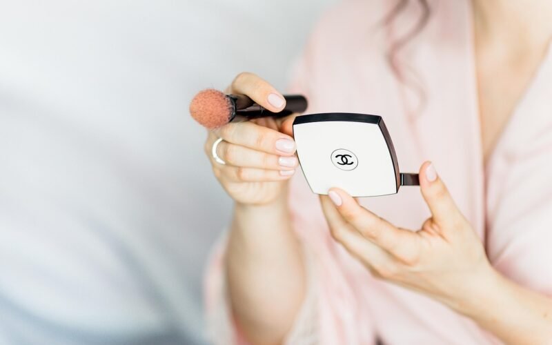 Spring Color Guide: Fresh Makeup Shades for Every Gender